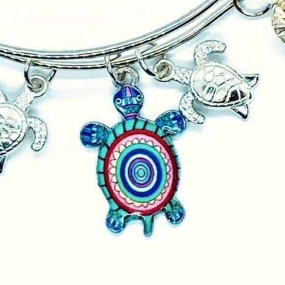 Beaded Sea Turtle Charm Colorful Bangle Bracelet - Picture 9 of 9